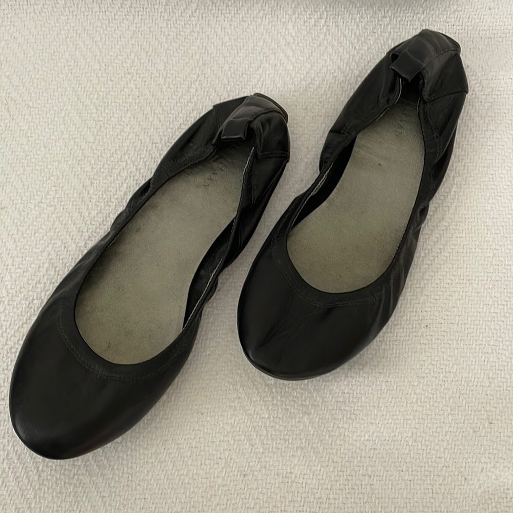 Cole Haan Sz 7.5 Black Leather Ballet Flats
